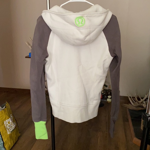 Women’s Lululemon Scuba Zip Hoodie - Picture 4 of 5